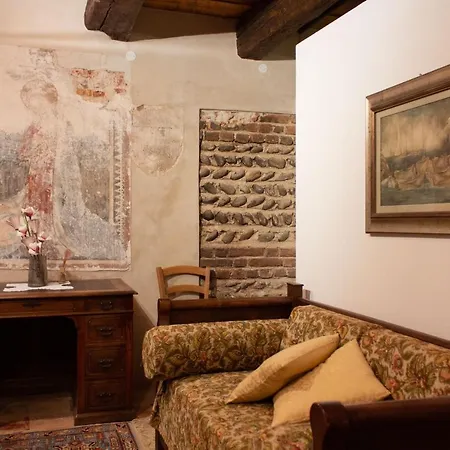 Castello Di Castellengo 3*