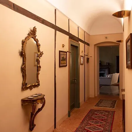 Castello Di Castellengo Bed & Breakfast 3*