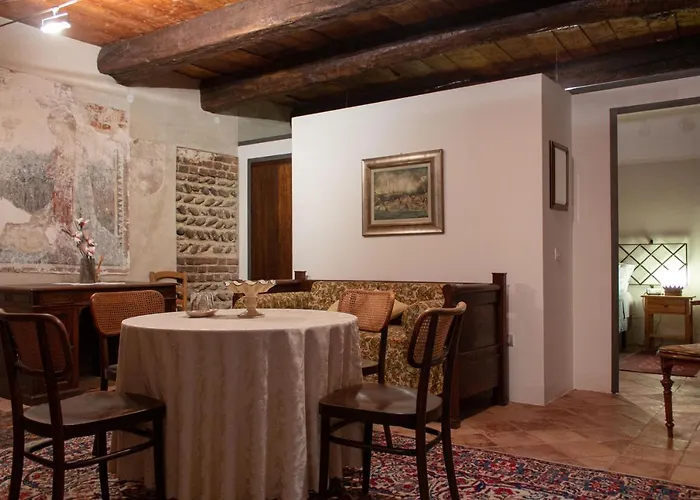 Castello Di Castellengo 3*