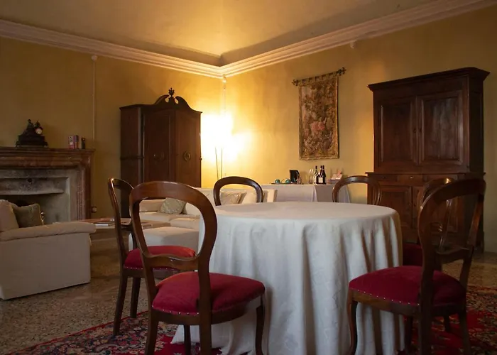 Castello Di Castellengo 3*
